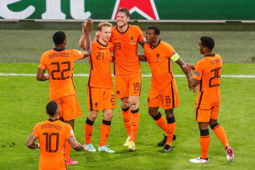 欧洲杯无冕之王荷兰险胜乌克兰，艰难取得开门红